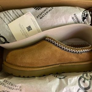 UGG Woman’s Tasman Slippers